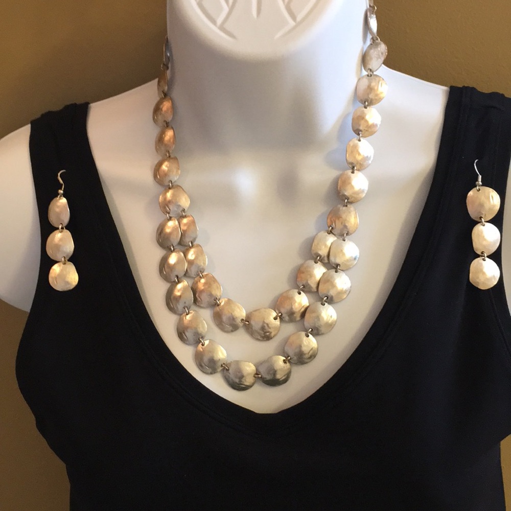 Hand made hammered necklace w matching earrings.